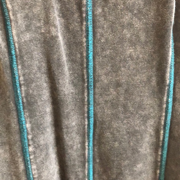 Bodycon Back Detail Dress 💥💥 - Picture 3 of 7